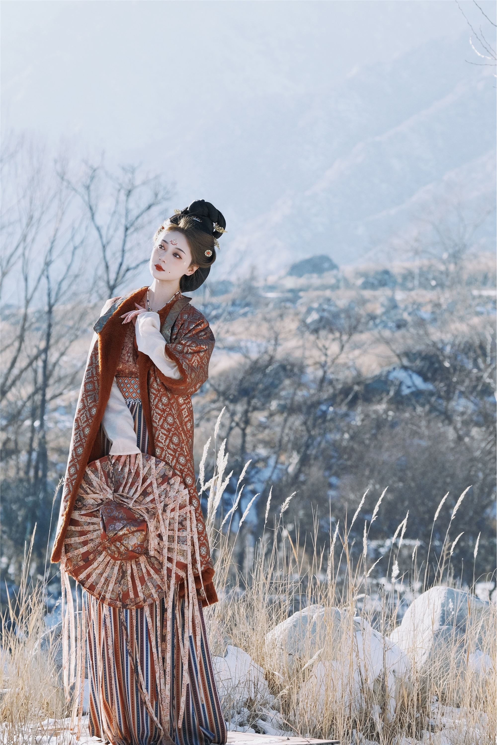 YITUYU艺图语 2025.03.10 渡关山 夏念